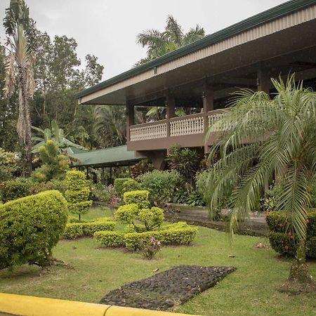 ホテル スエレ Guápiles エクステリア 写真